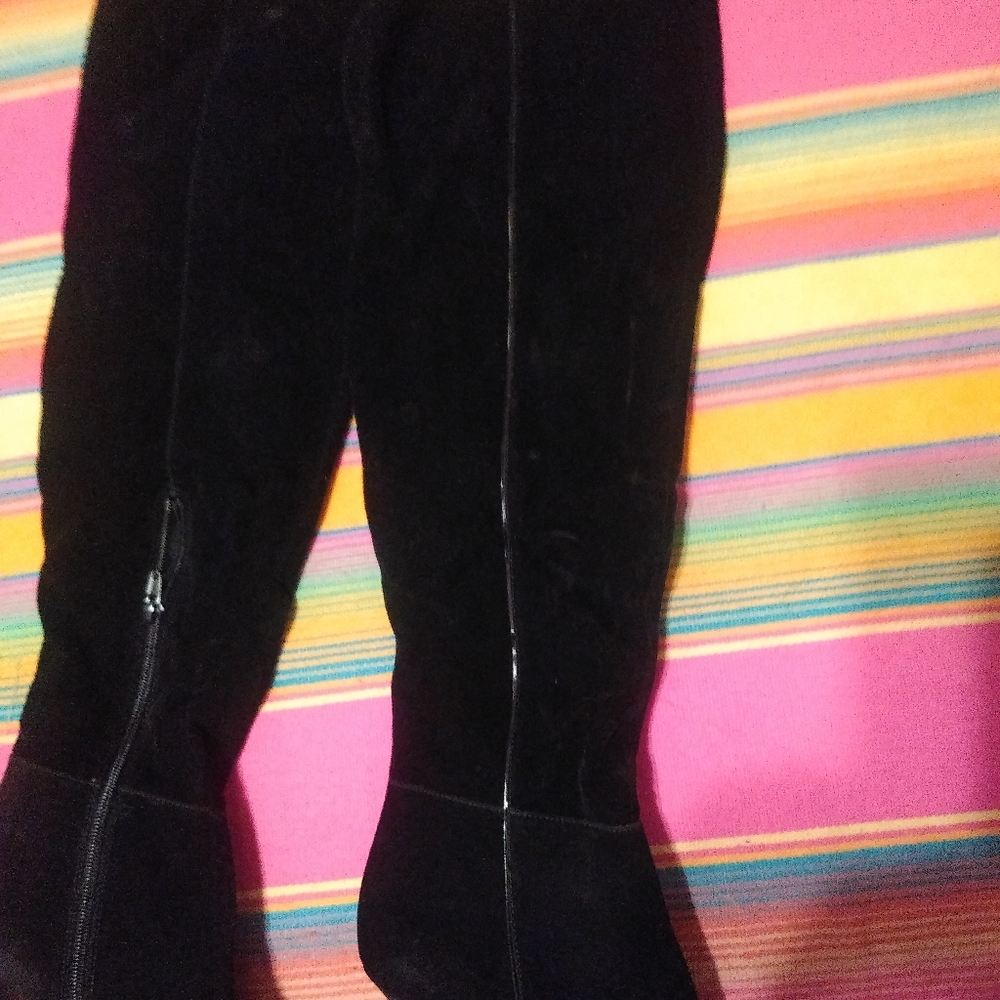 Real black suede boots 4 inch heel very nice - Picture 3 of 16